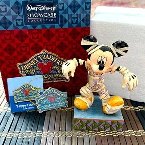 Disney ‘Happy Haunting’ Collectible